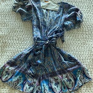 Amisu skort Dress with Blue Paisley Pattern, never worn